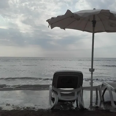 Direct Sea Gate 43 شقة لارنكا